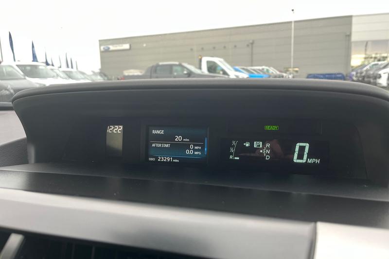 Used Toyota Prius+ 2020 for sale - 76382047: Photo 13