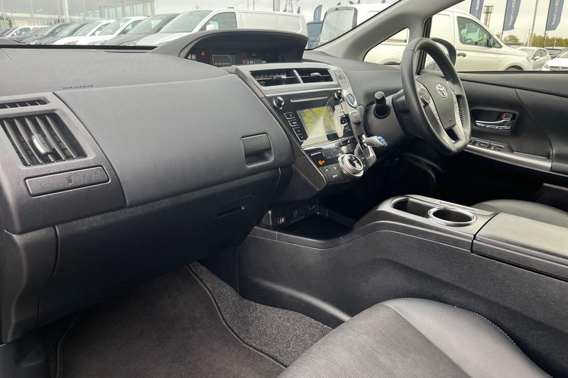 Used Toyota Prius+ 2020 for sale - 76382047: Photo 18