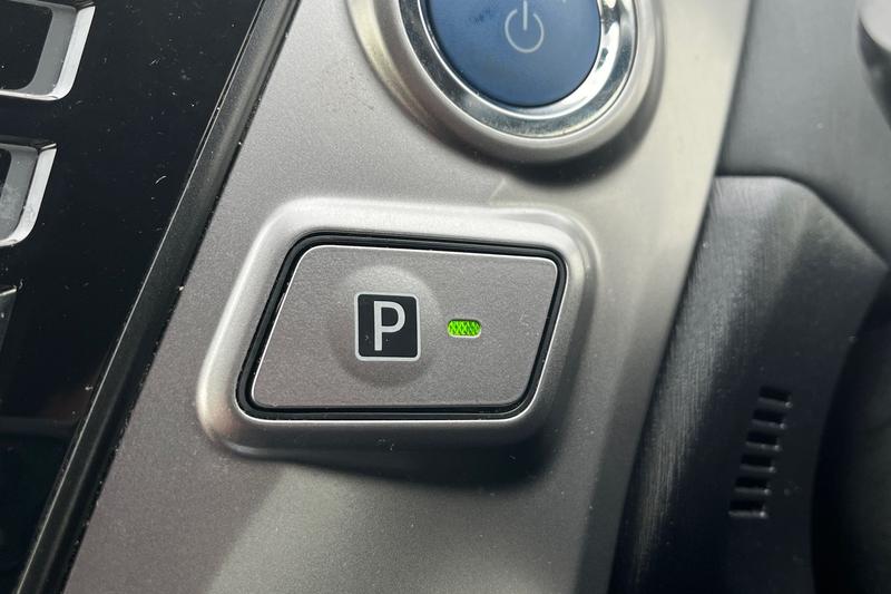 Used Toyota Prius+ 2020 for sale - 76382047: Photo 29