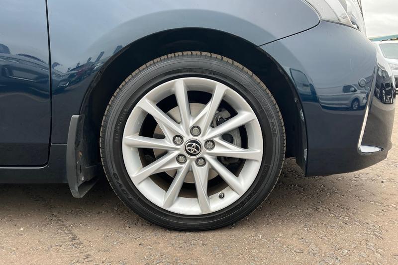 Used Toyota Prius+ 2020 for sale - 76382047: Photo 8