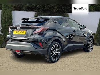 Used Toyota C-HR 2019 for sale - 79448916: Photo