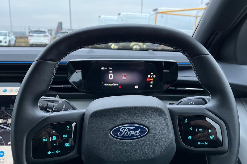 Used Ford Explorer 2024 for sale - 76734682: Photo 12