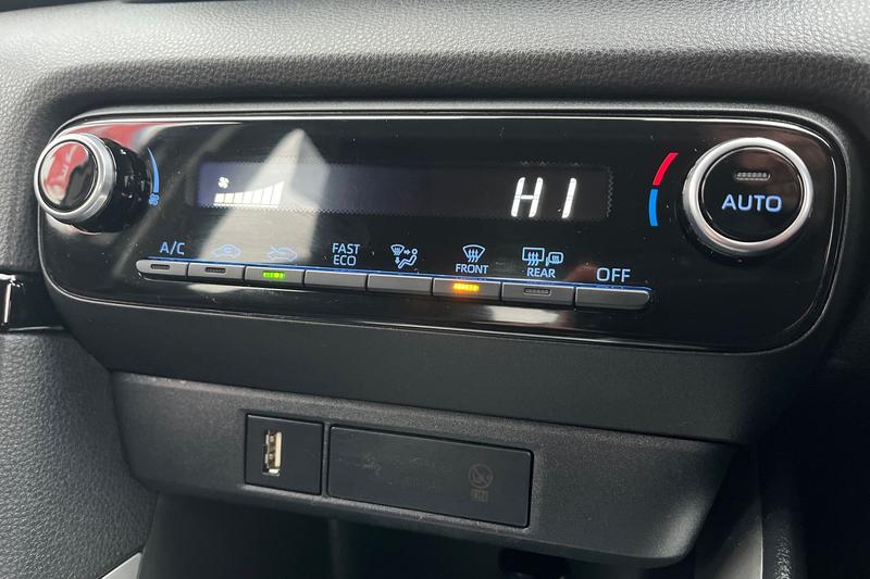 Used Toyota Yaris 2022 for sale - 77138188: Photo 30