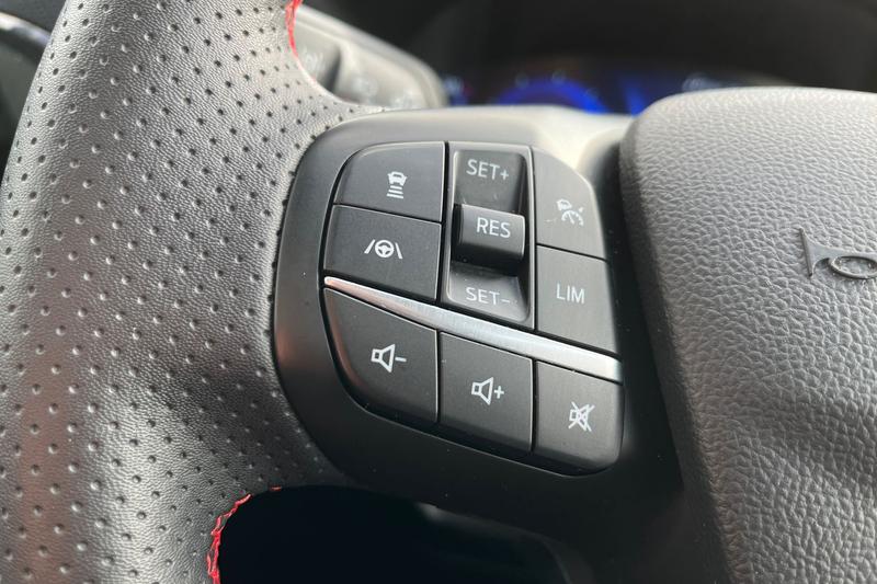 Used Ford Kuga 2022 for sale - 77918642: Photo 32