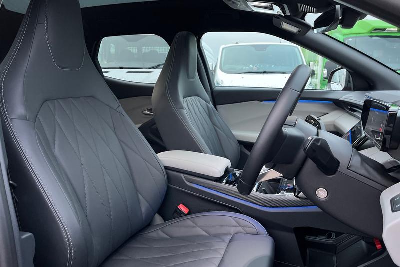 Used Ford Explorer 2024 for sale - 76887977: Photo 17