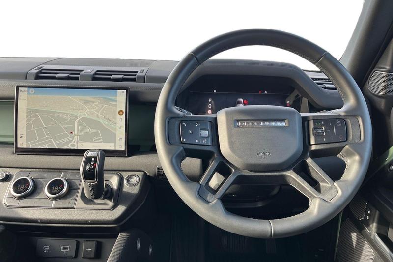 Used Land Rover Defender 2023 for sale - 77834318: Photo 11