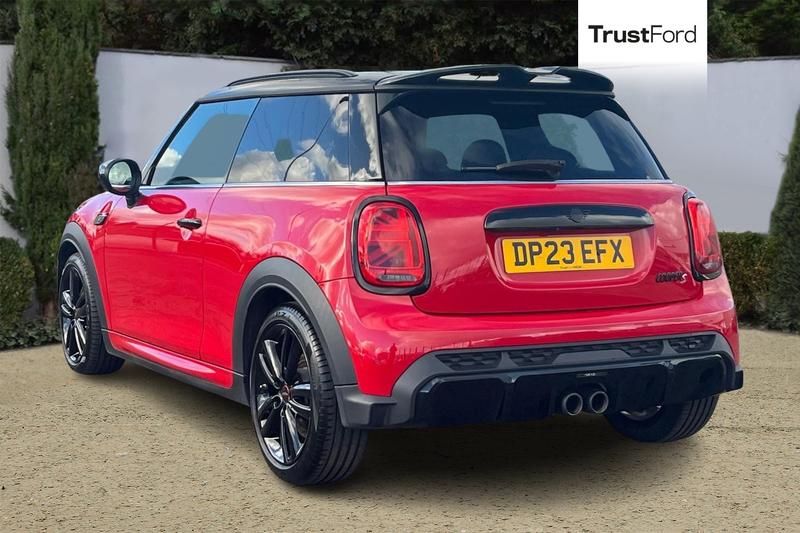 Used MINI Hatch 2023 for sale - 76344376: Photo 2