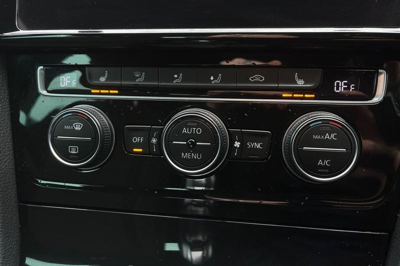 Used Volkswagen Golf 2019 for sale - 76170475: Photo 30