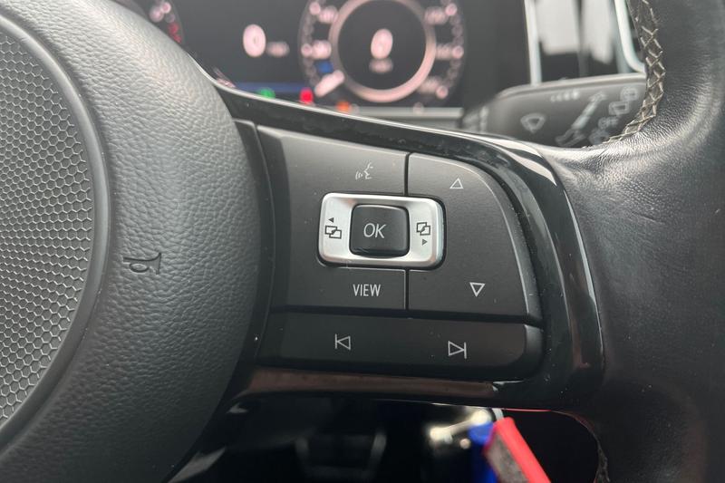 Used Volkswagen Golf 2019 for sale - 76170475: Photo 35
