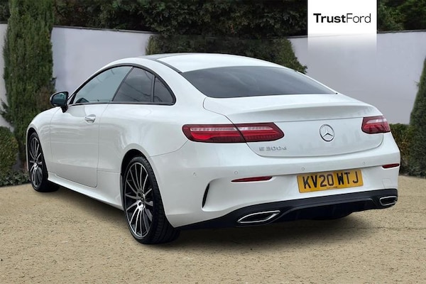 Used Mercedes-Benz E Class 2020 for sale - 76302779: Photo 2