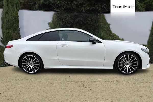 Used Mercedes-Benz E Class 2020 for sale - 76302779: Photo 3