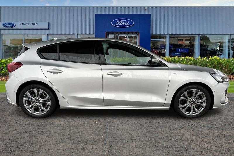 Used Ford Focus 2023 for sale - 77117404: Photo 3