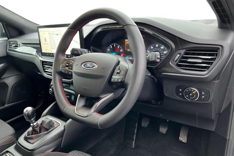 Used Ford Focus 2023 for sale - 77117404: Photo 9