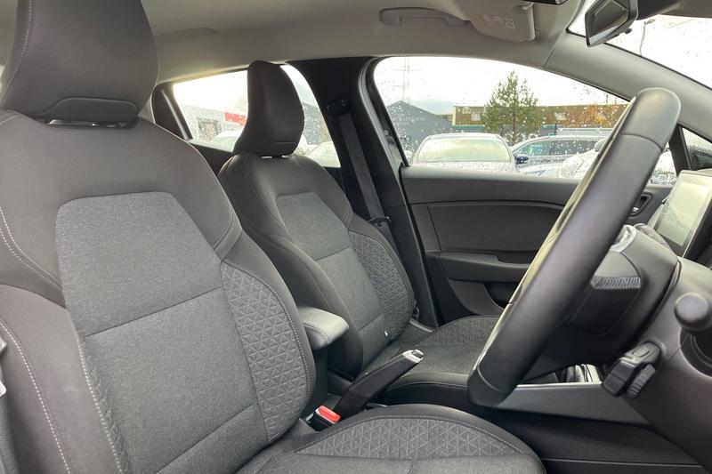 Used Renault Clio 2022 for sale - 76803327: Photo 17