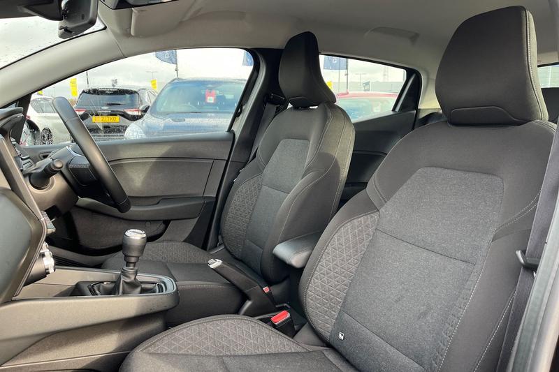 Used Renault Clio 2022 for sale - 76803327: Photo 19