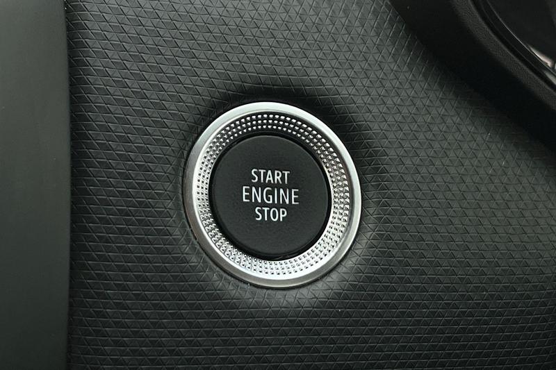 Used Renault Clio 2022 for sale - 76803327: Photo 30