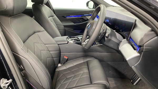 Used BMW 5 Series 2025 for sale - 75638494: Photo 11