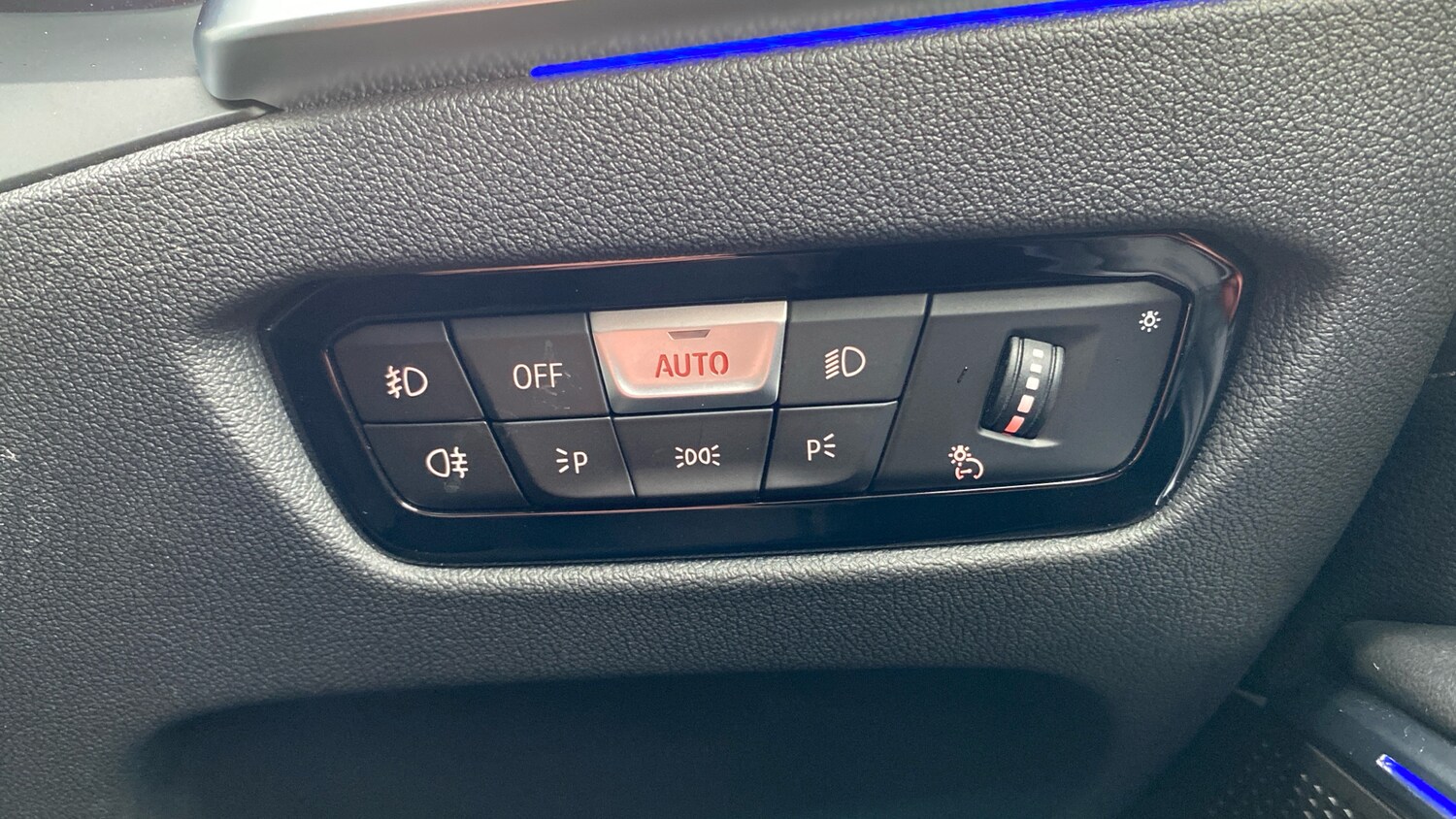 Used BMW 3 Series 2019 for sale - 77883879: Photo 47