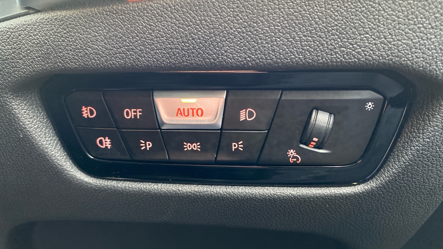 Used BMW 3 Series 2019 for sale - 76748870: Photo 44