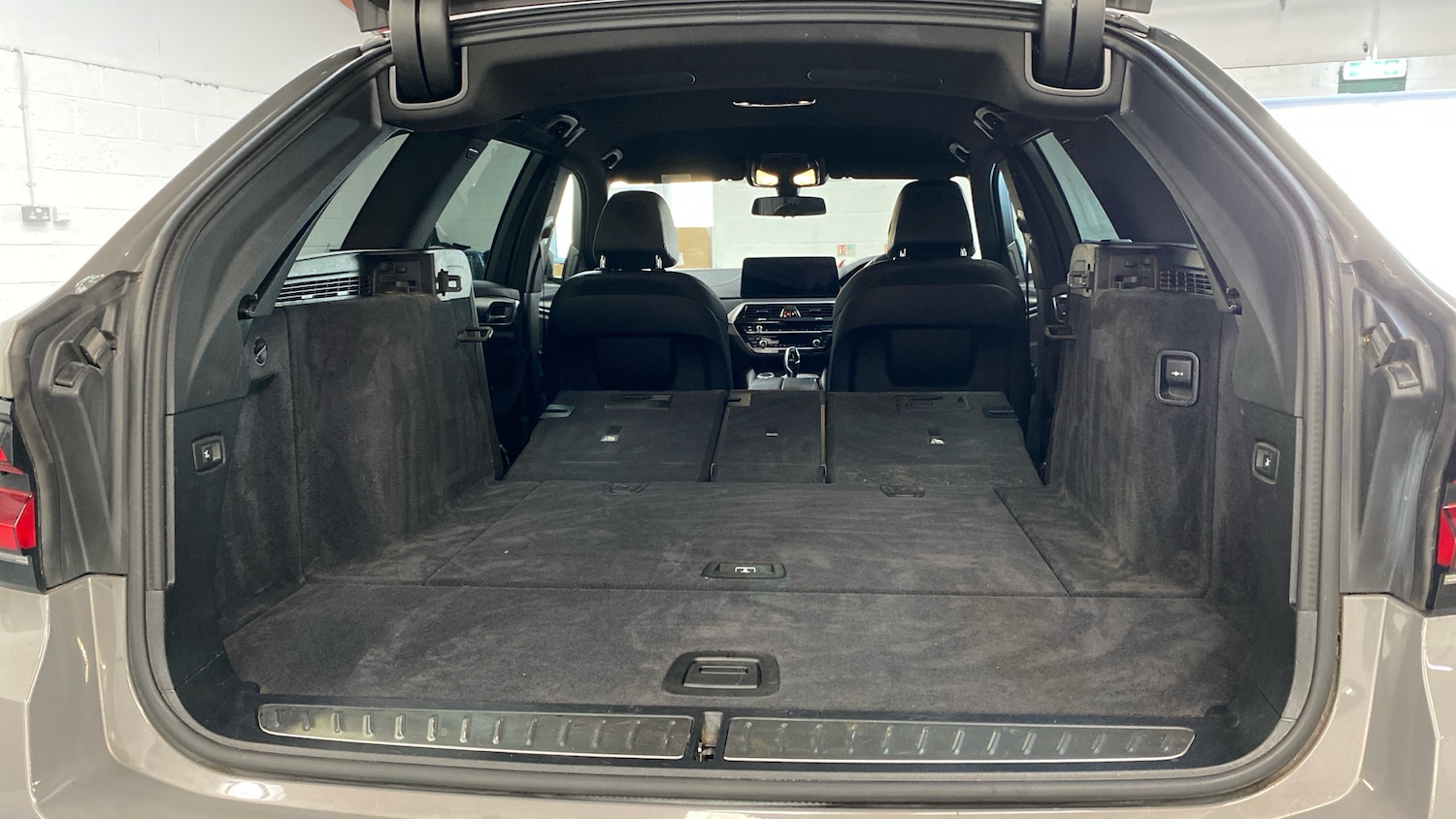 Used BMW 5 Series 2021 for sale - 77054858: Photo 35