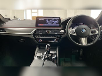 Used BMW 5 Series 2021 for sale - 77054858: Photo