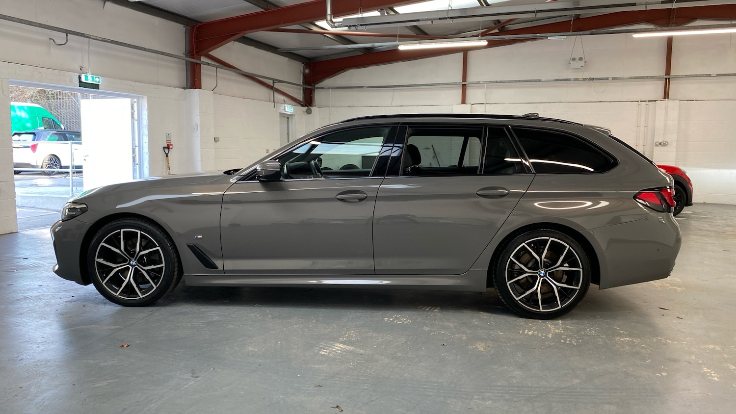 Used BMW 5 Series 2021 for sale - 77054858: Photo 77