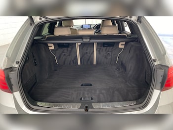 Used BMW 3 Series 2018 for sale - 79017083: Photo
