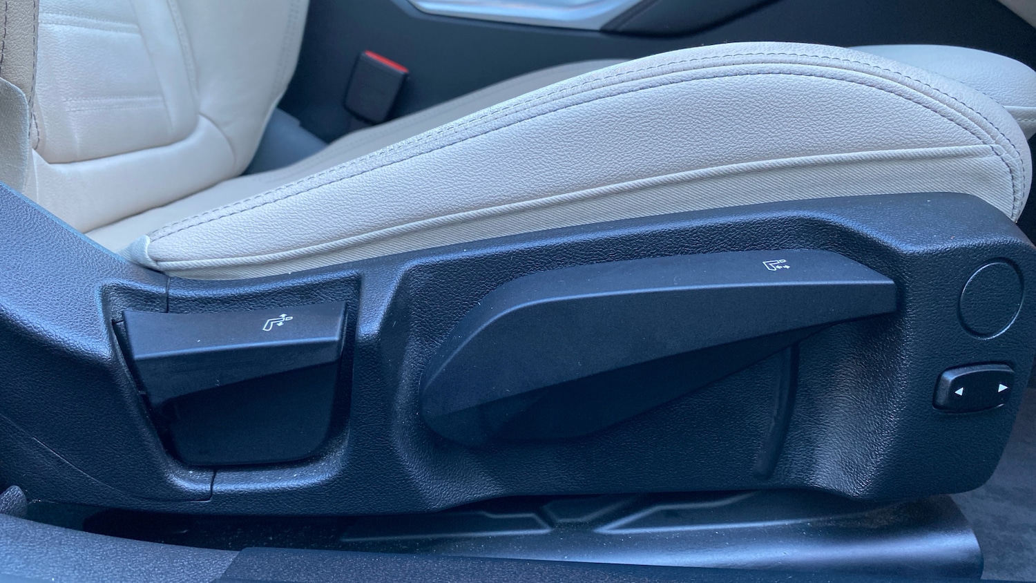 Used BMW i4 2023 for sale - 77365138: Photo 44