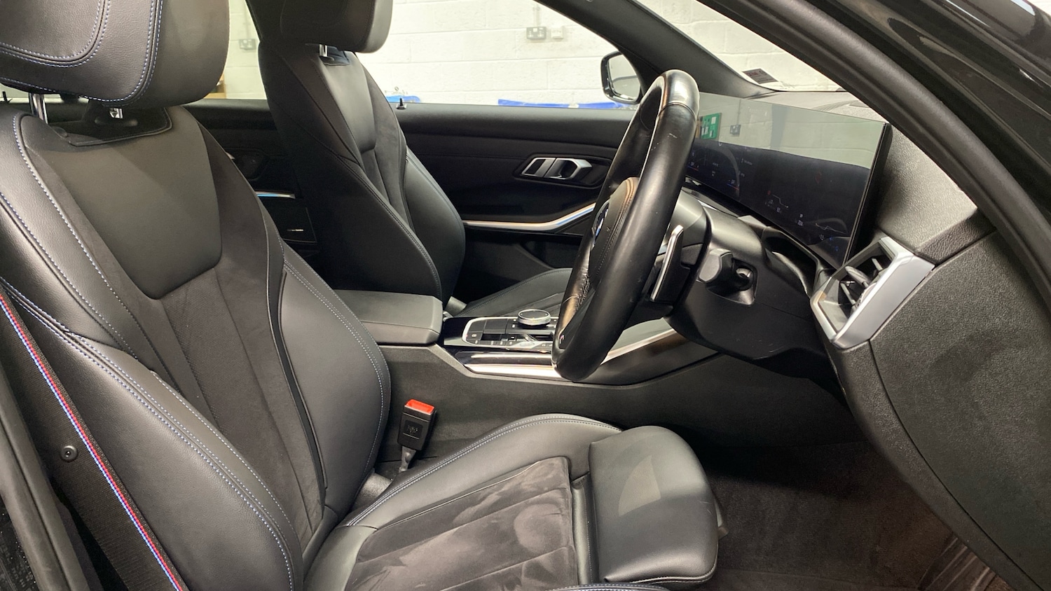 Used BMW 3 Series 2024 for sale - 76974170: Photo 11