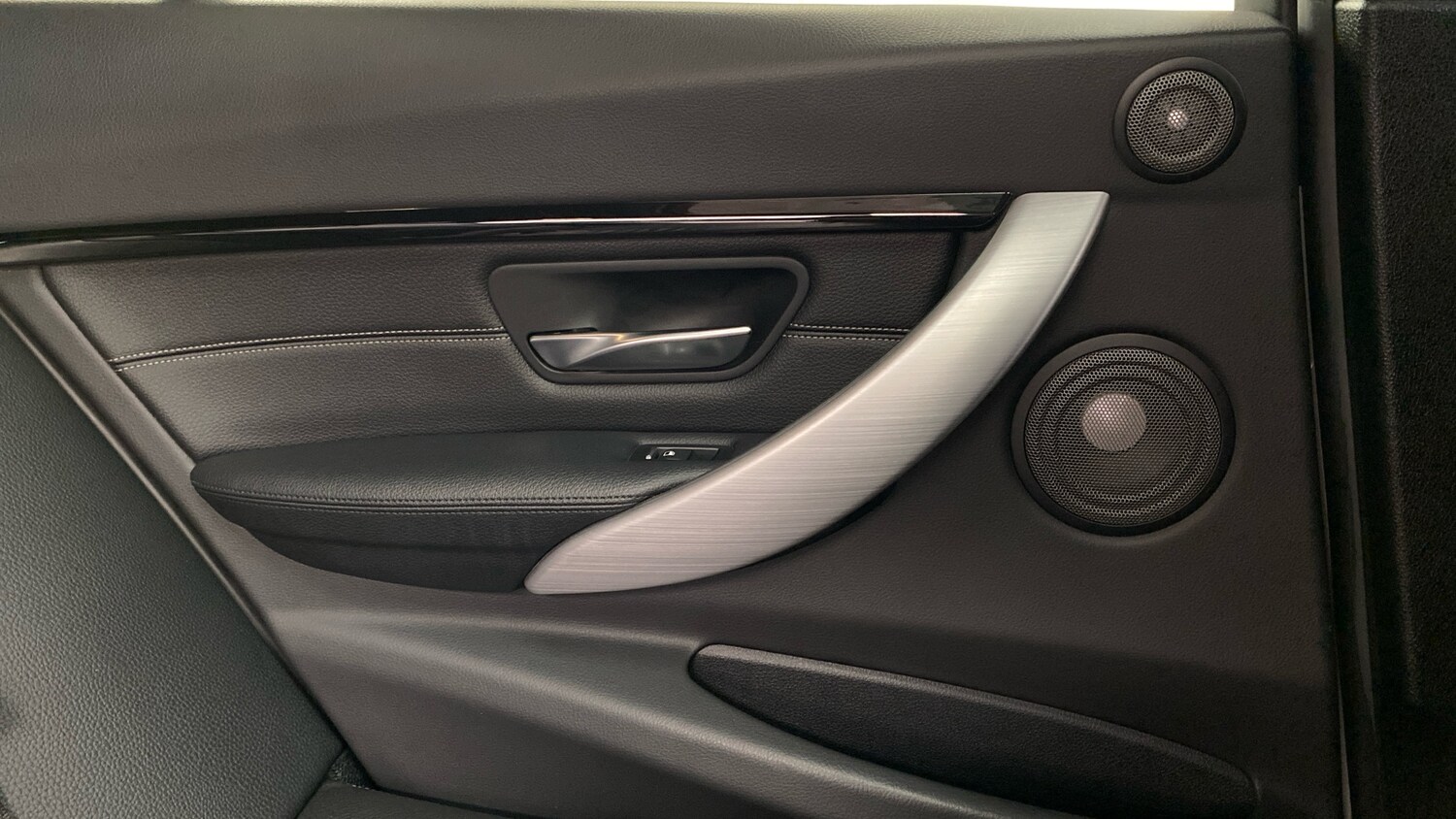 Used BMW 3 Series 2018 for sale - 77902863: Photo 44