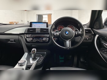 Used BMW 3 Series 2018 for sale - 77902863: Photo