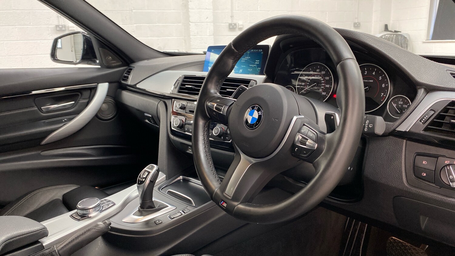 Used BMW 3 Series 2018 for sale - 77902863: Photo 6