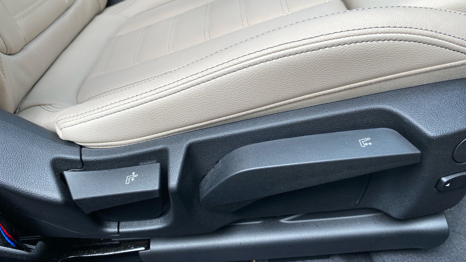 Used BMW 4 Series 2025 for sale - 77420862: Photo 41