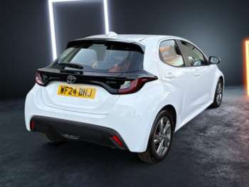 Used Toyota Yaris 2024 for sale - 74585585: Photo