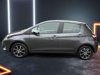 Used Toyota Yaris 2019 for sale - 74799207: Photo