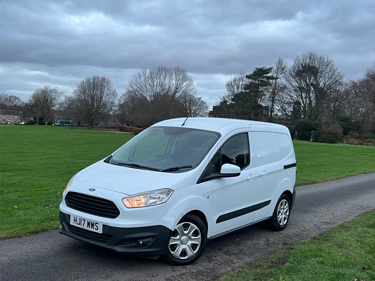 Used Ford Transit Courier 2017 for sale - 76893226: Photo 1