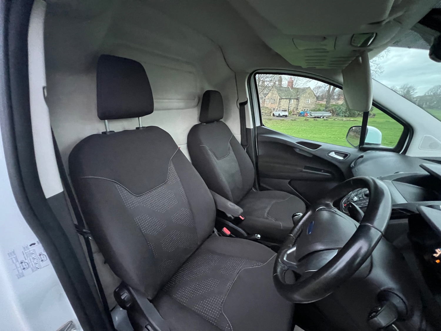 Used Ford Transit Courier 2017 for sale - 76893226: Photo 16