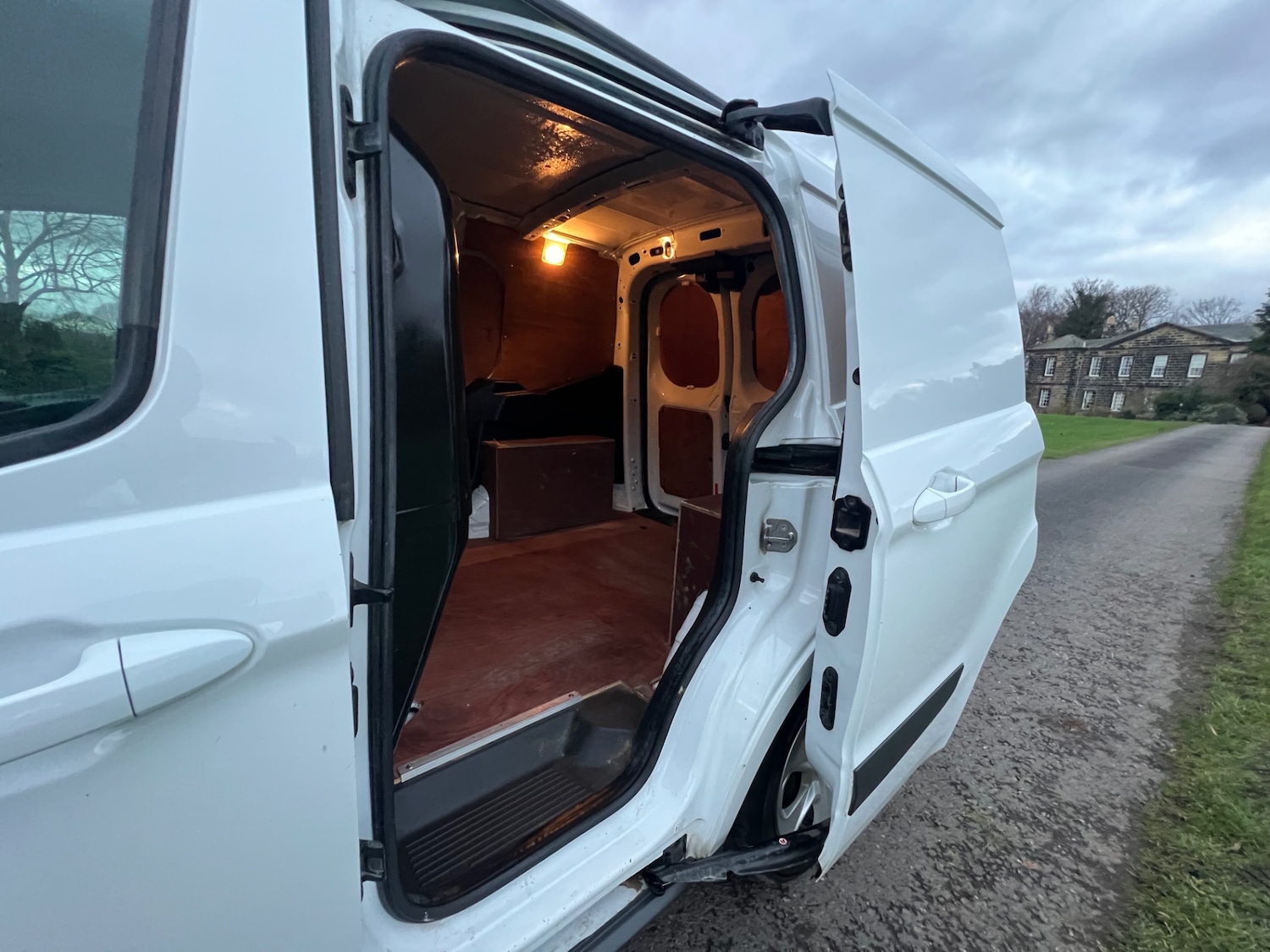 Used Ford Transit Courier 2017 for sale - 76893226: Photo 23