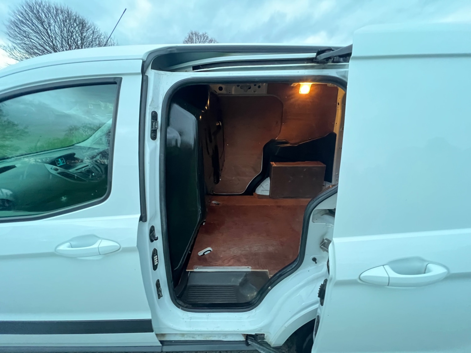 Used Ford Transit Courier 2017 for sale - 76893226: Photo 24