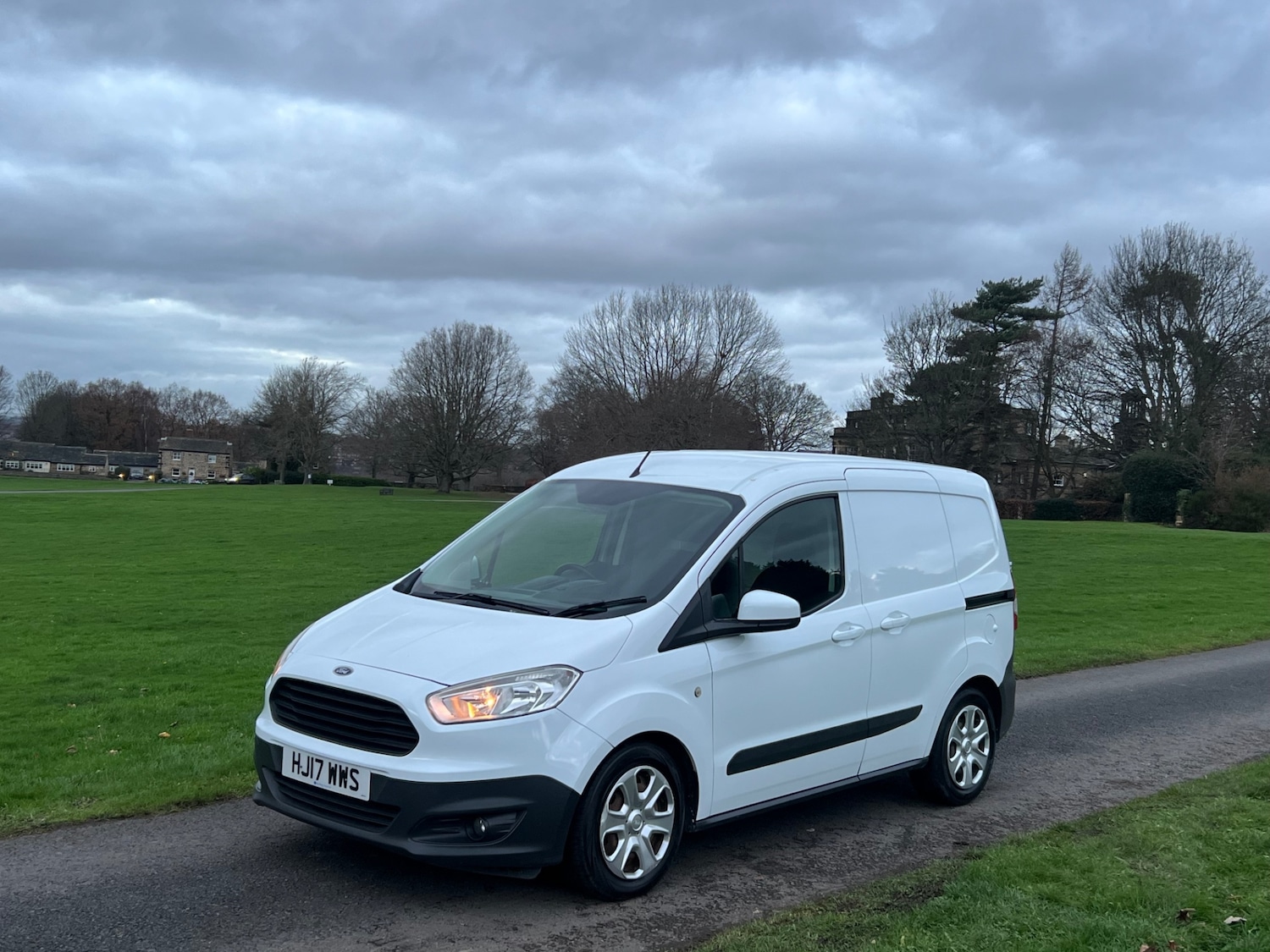 Used Ford Transit Courier 2017 for sale - 76893226: Photo 3