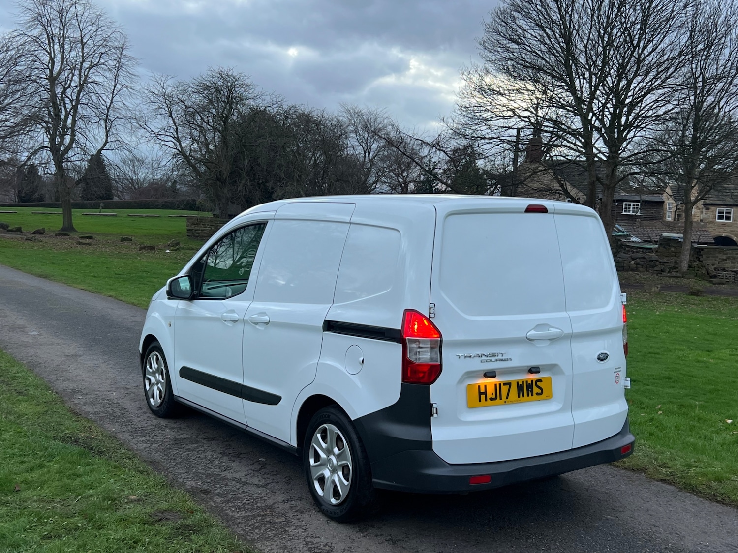Used Ford Transit Courier 2017 for sale - 76893226: Photo 5