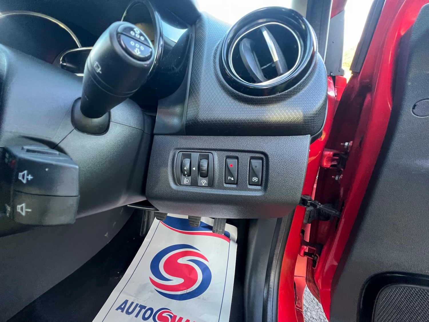 Used Renault Clio 2016 for sale - 76958861: Photo 15