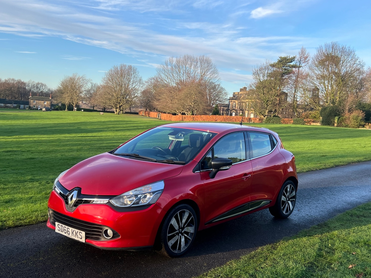 Used Renault Clio 2016 for sale - 76958861: Photo 2