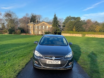 Used Vauxhall Astra 2013 for sale - 76945631: Photo