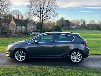 Used Vauxhall Astra 2013 for sale - 76945631: Photo