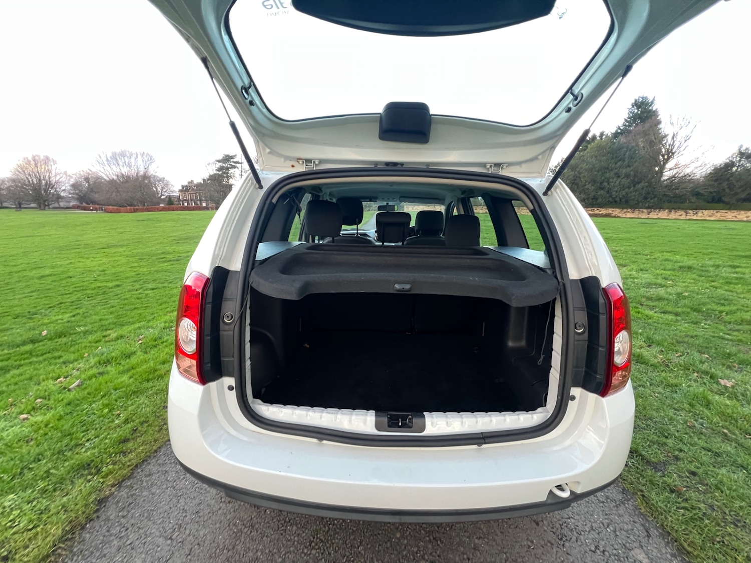 Used Dacia Duster 2015 for sale - 76893208: Photo 11