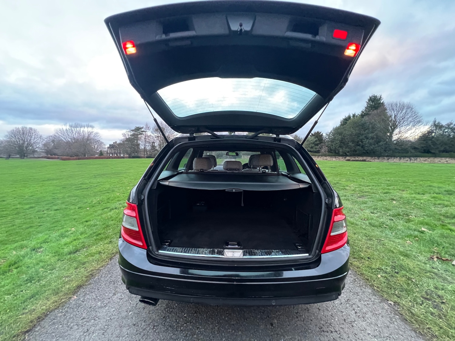 Used Mercedes-Benz C Class 2008 for sale - 76882877: Photo 7