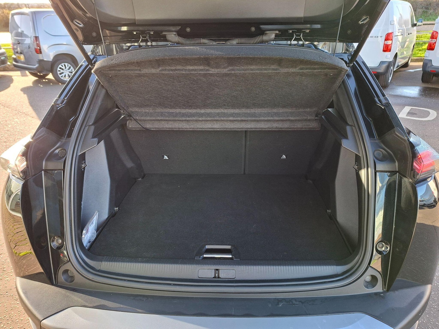 Used Peugeot 2008 2023 for sale - 77413182: Photo 46