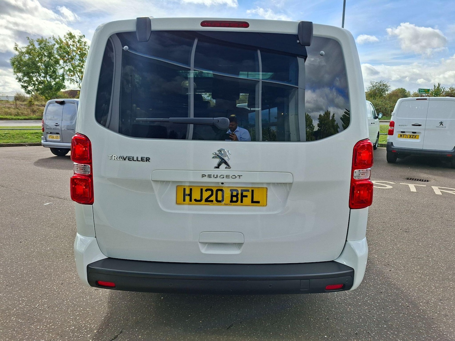 Used Peugeot Traveller 2020 for sale - 77413181: Photo 12