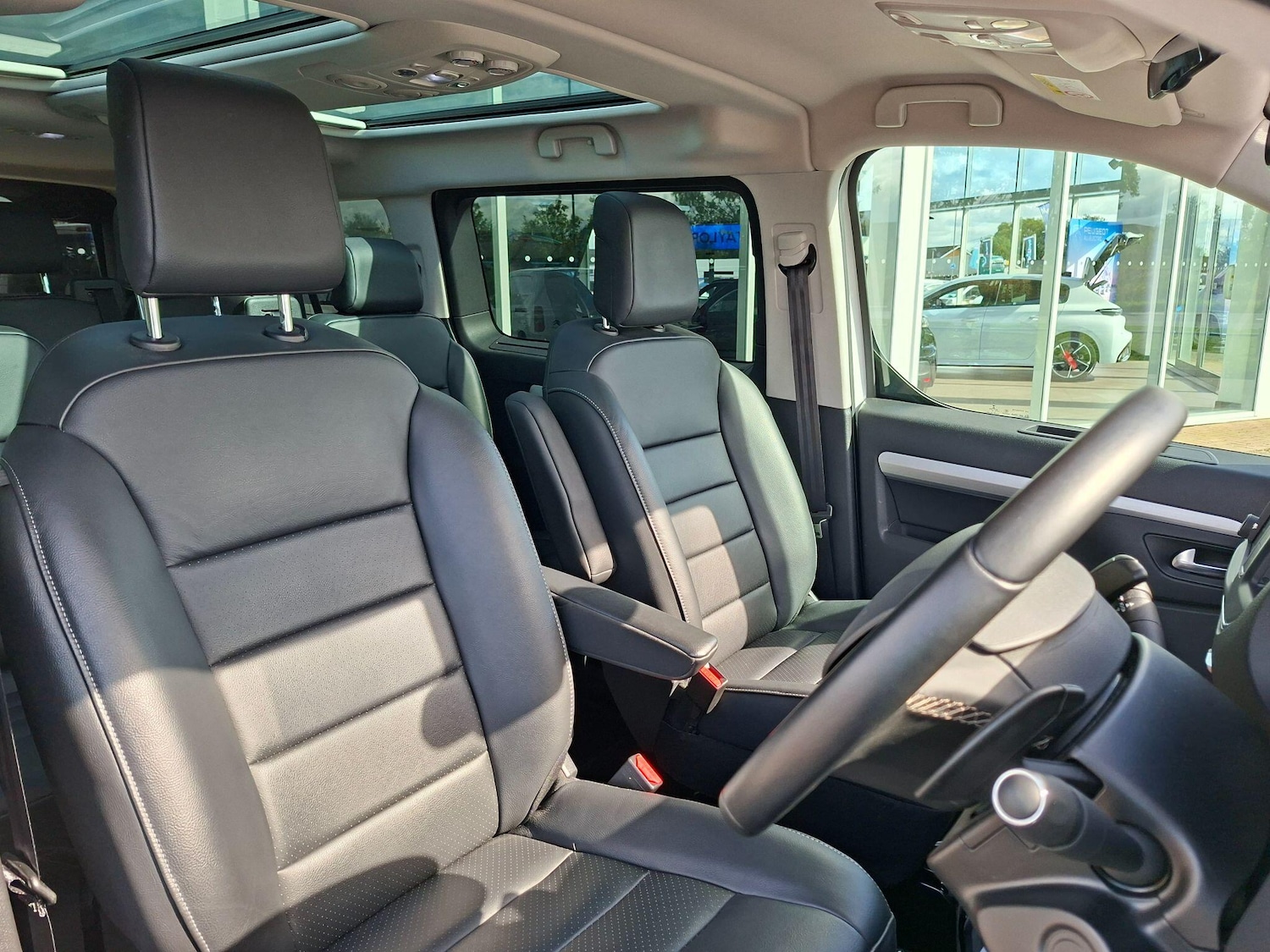 Used Peugeot Traveller 2020 for sale - 77413181: Photo 15